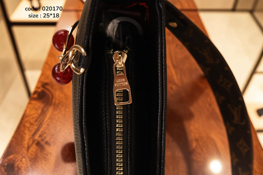 LV Half Circle