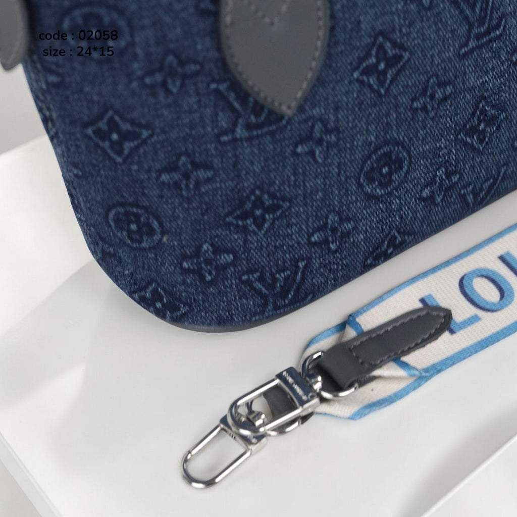 Louis Vuitton 02058
