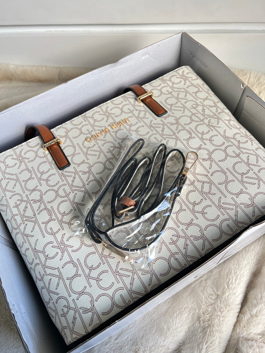 حقيبة كتف ويد وحقيبة كروس من سي كيهCK Shoulder&Hand&Cross Bag