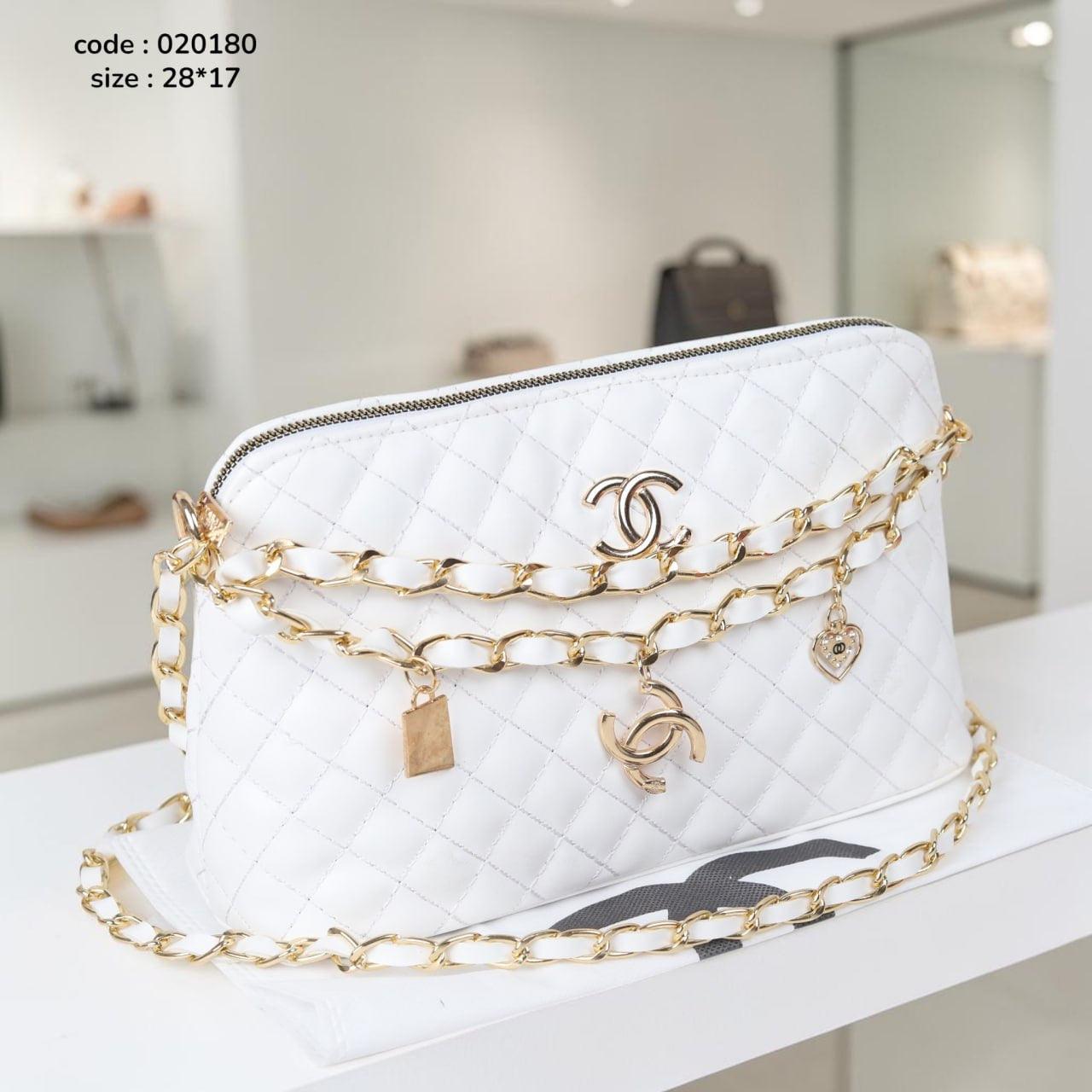 Chanel 020180