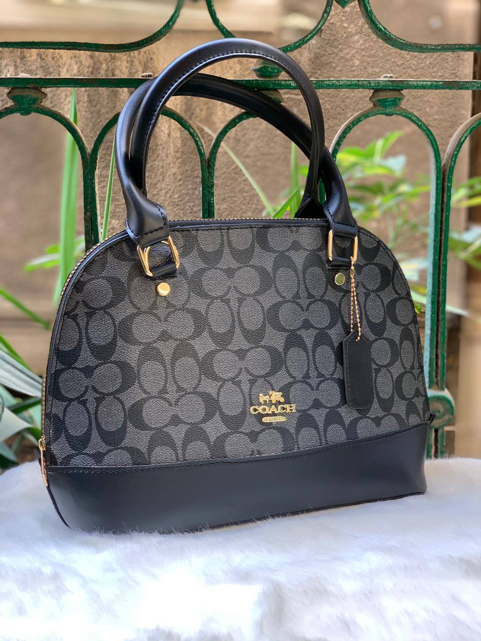 Coach Hand&Cross Bag