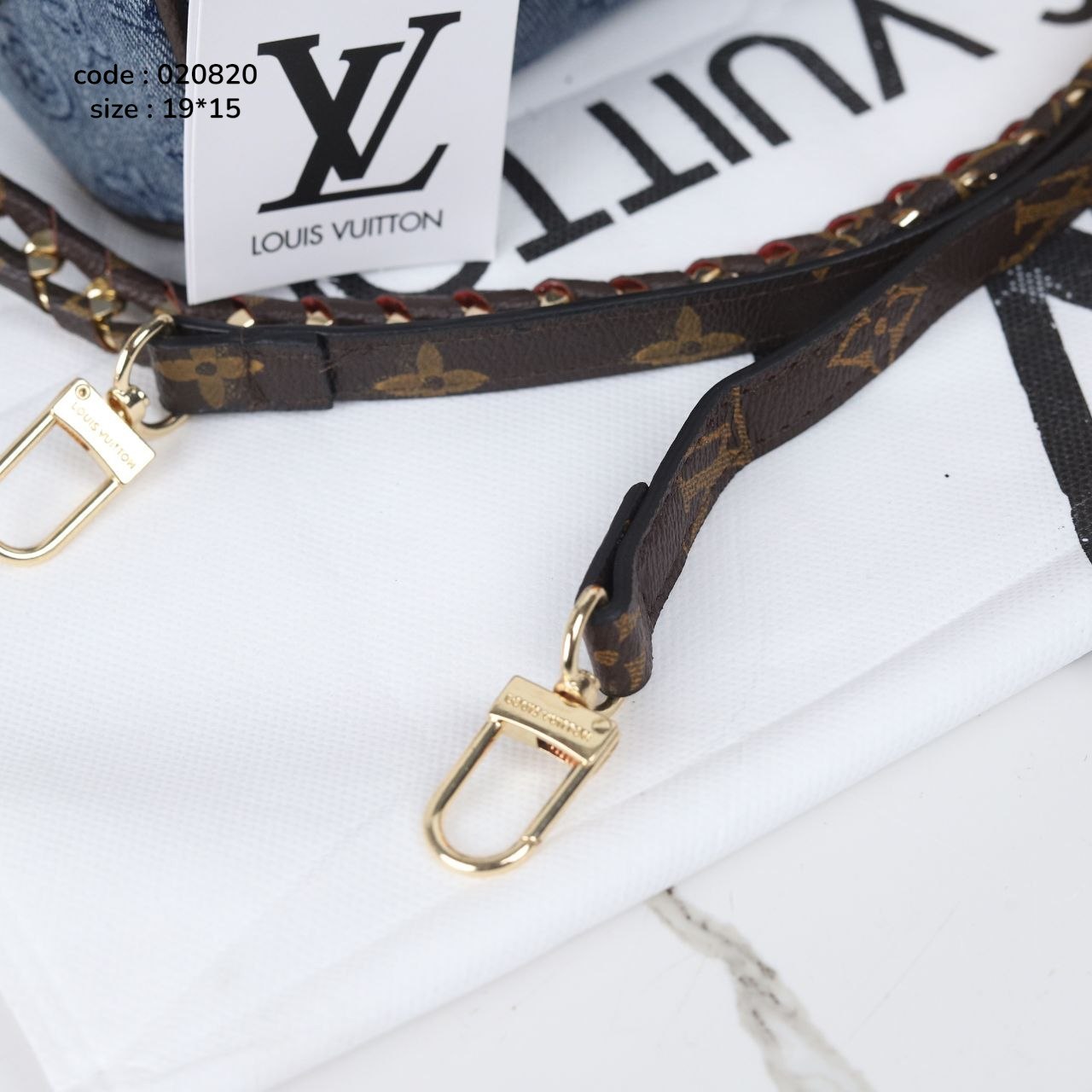 Louis Vuitton 020820