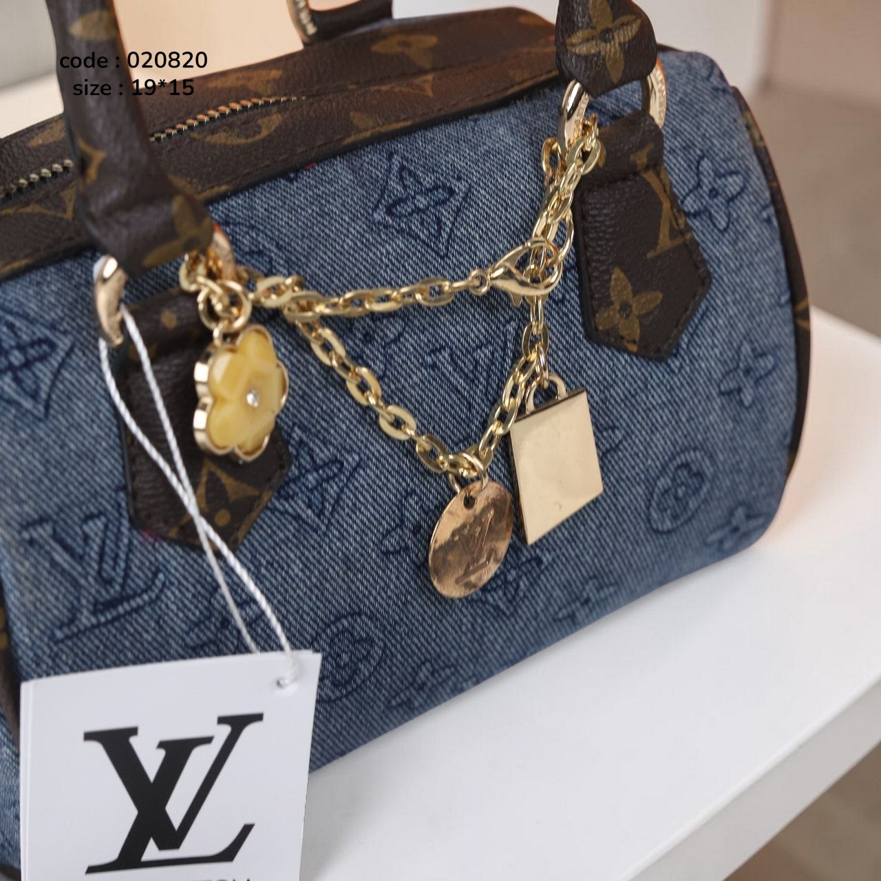 Louis Vuitton 020820