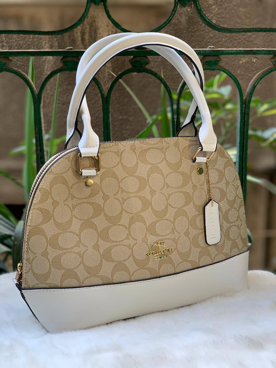 Coach Hand&Cross Bag