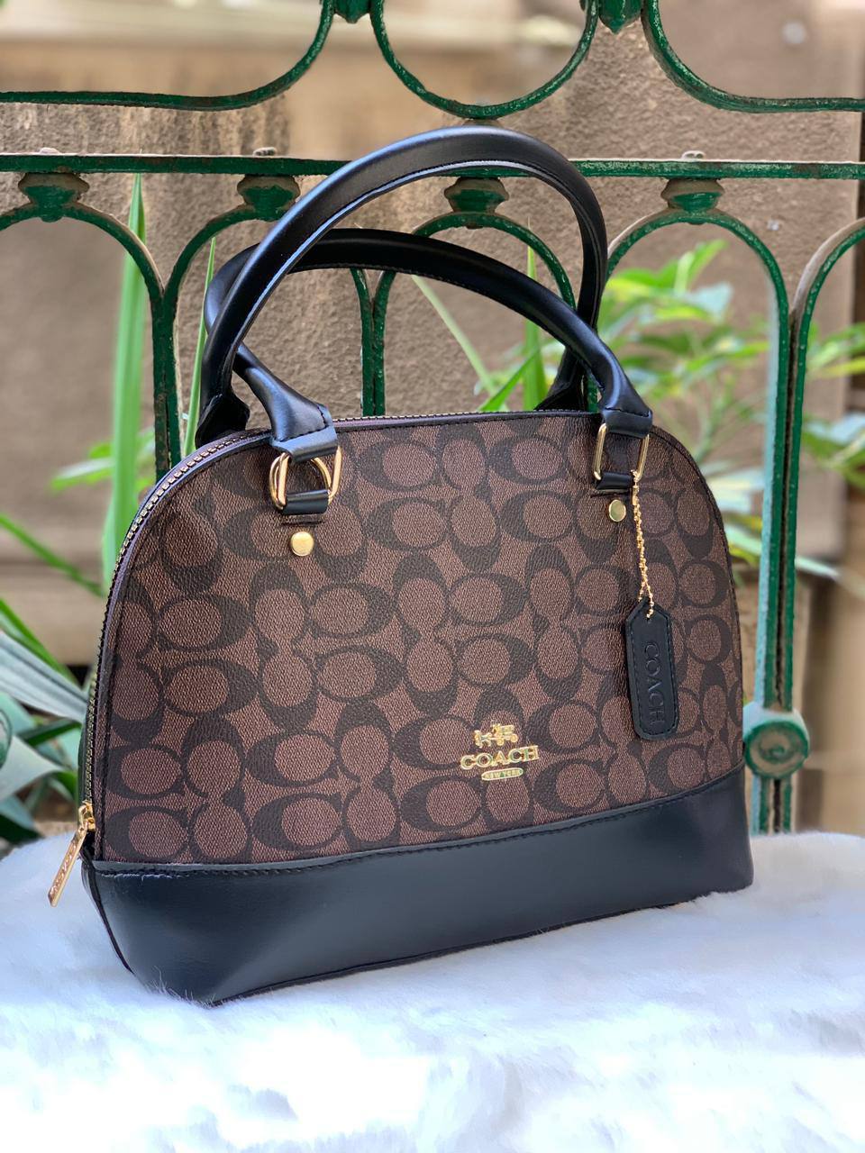 Coach Hand&Cross Bag