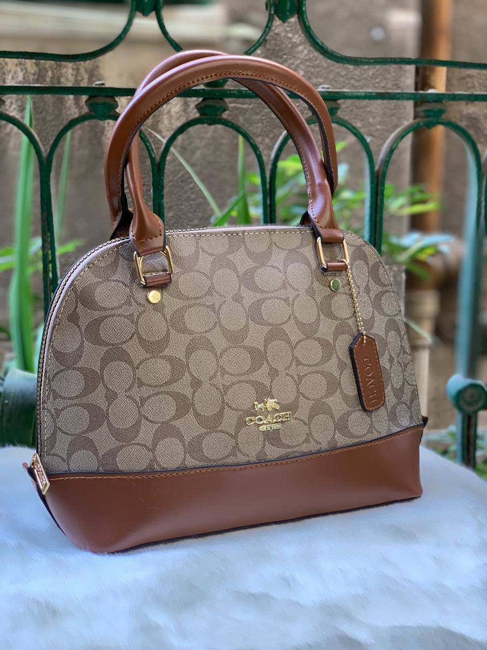 Coach Hand&Cross Bag