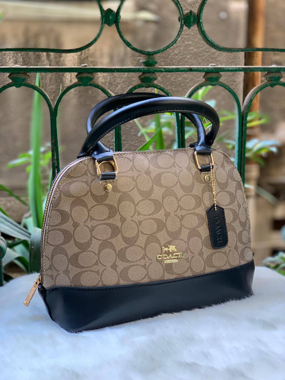 Coach Hand&Cross Bag